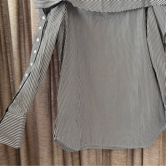 NWOT Guest Editor Off the Shoulder White & Black Stripes Blouse Size Medium - Picture 12 of 13